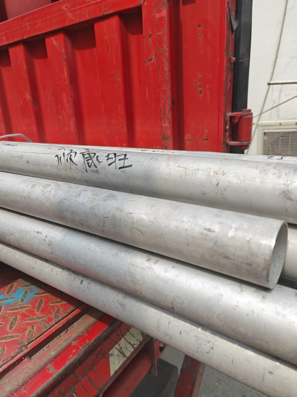 无锡顺康旺贸易有限公司 304 无缝管配套管件一站式配送案例 现场实拍 9